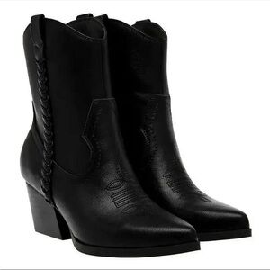 Women's Black Western Ankle Boots, size 9